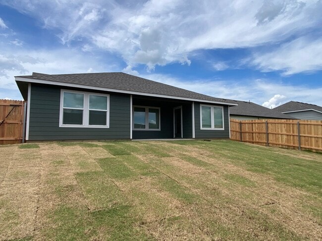 Building Photo - Welcome to your dream rental!!
