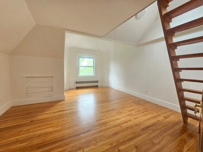 Building Photo - 436 Waverley Oaks Rd