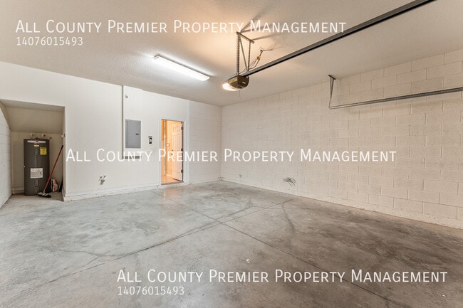 Building Photo - 4775 Creekside Park Ave