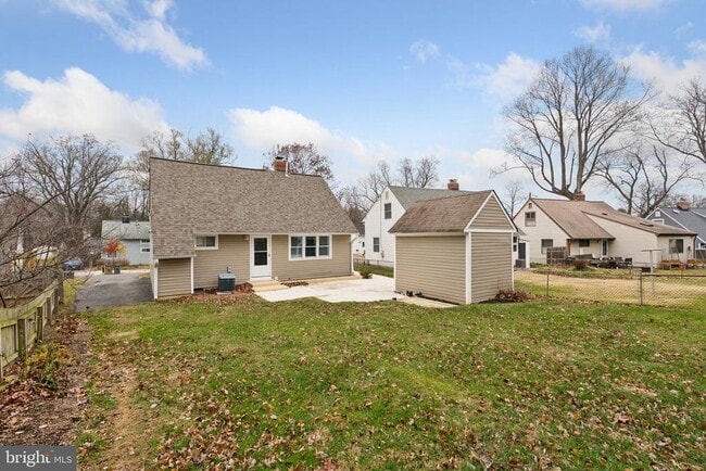 Building Photo - 5716 Crawford Dr