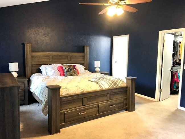 Building Photo - Beautifully Renovated Home in The Reserve!