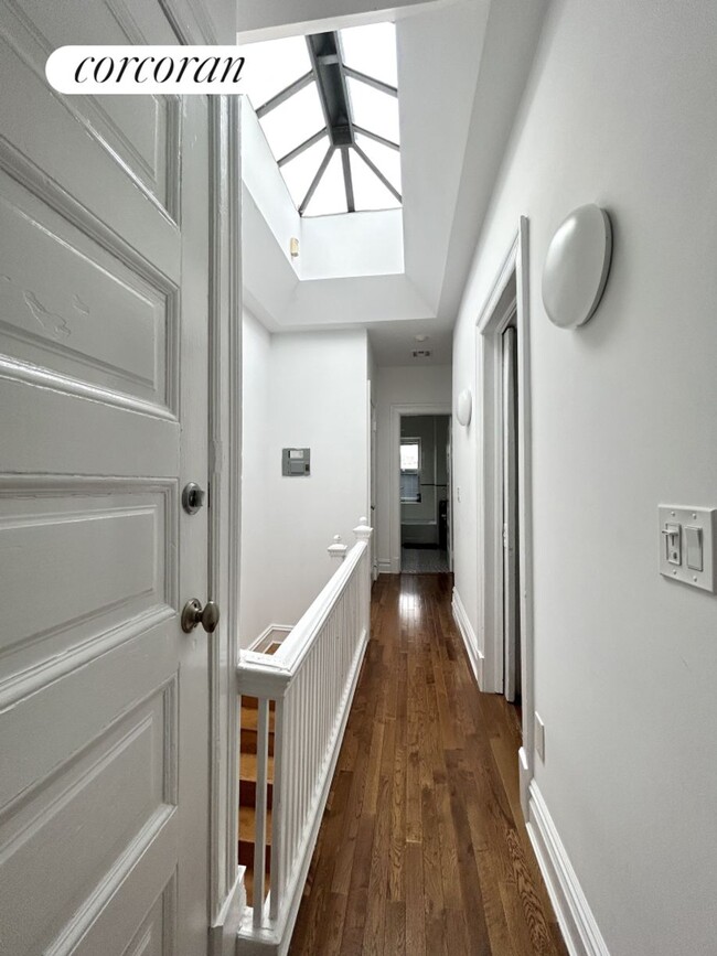 Building Photo - 52 Midwood St