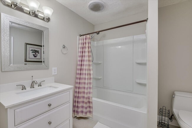 Building Photo - 314 Laurens St SW