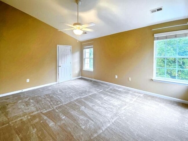 Building Photo - 10104 Terrace Ct