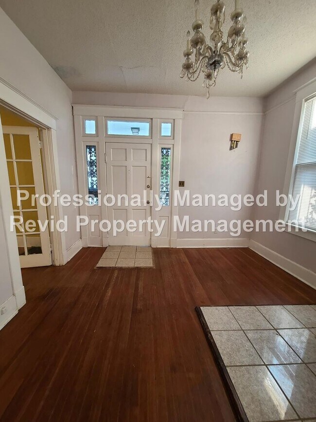 Building Photo - First Month Free on a 13-Month Lease