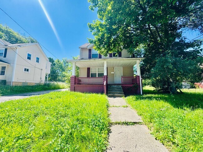 Building Photo - 10422 Dove Ave