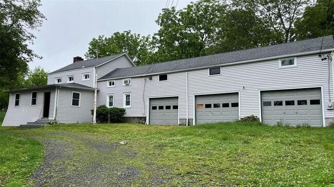 Primary Photo - 131 S Putt Corners Rd