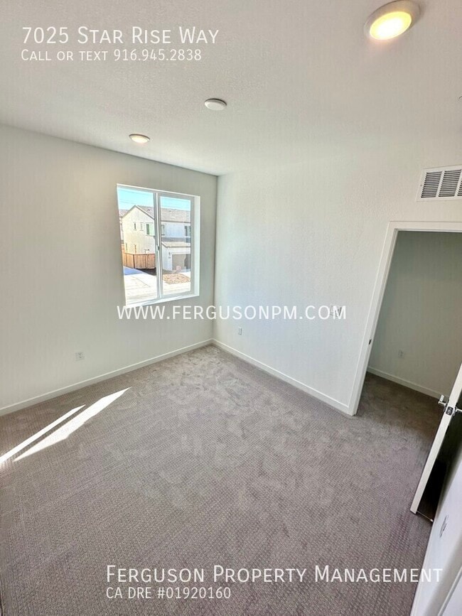 Building Photo - 7025 Star Rise Wy