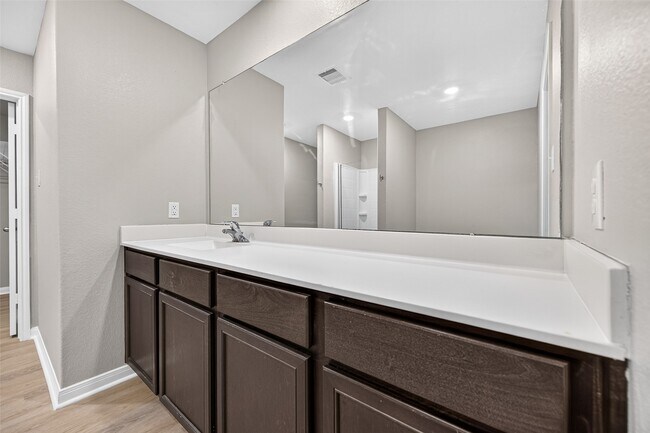 Building Photo - 21018 Solstice Point Dr