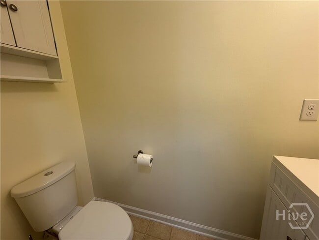 Building Photo - 426 Lions Den Dr