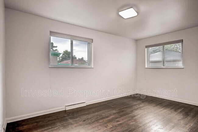 Building Photo - 3930 Bryant St
