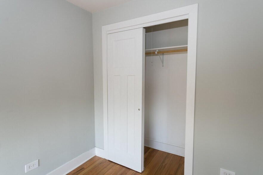 Building Photo - 432 Elm Pl