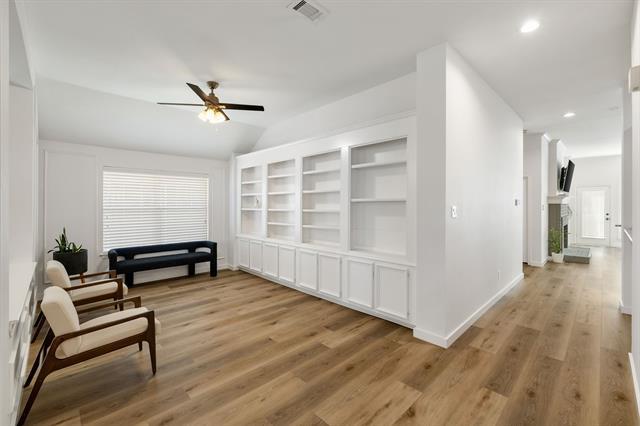 Building Photo - 624 Mossycup Oak Dr