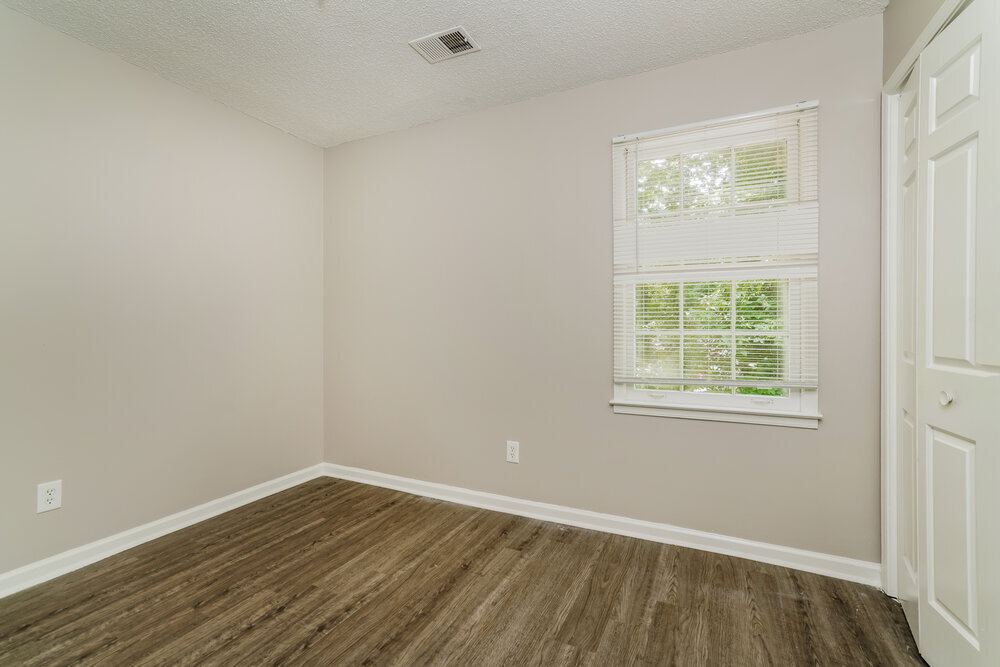 Building Photo - 3133 Glen Hollow Dr