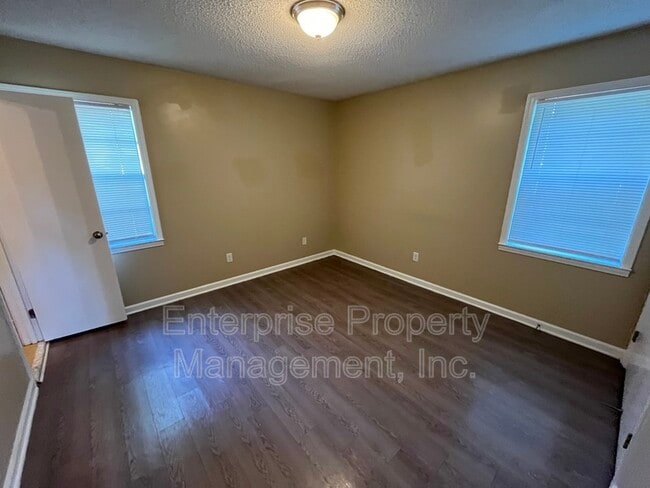 Building Photo - 4309 Startouch Cove