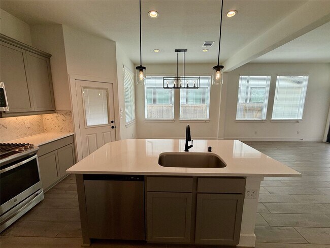 Building Photo - 12946 Rio Mariano Ln