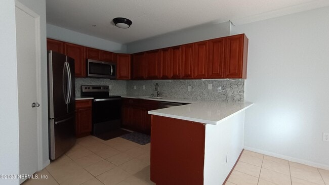 Building Photo - 1655 The Greens Way