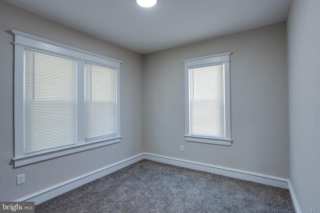 Building Photo - 1948 Lexington Ave