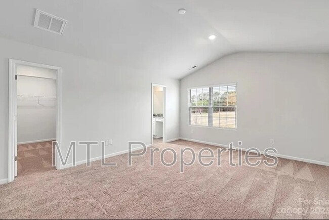 Building Photo - 1629 Nia Rd