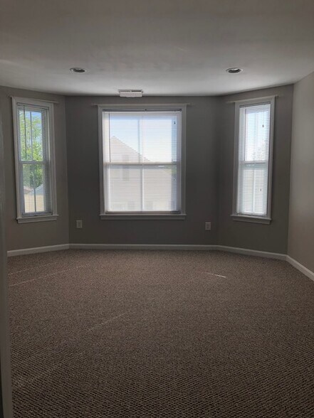 Living Room - 99 Orleans St