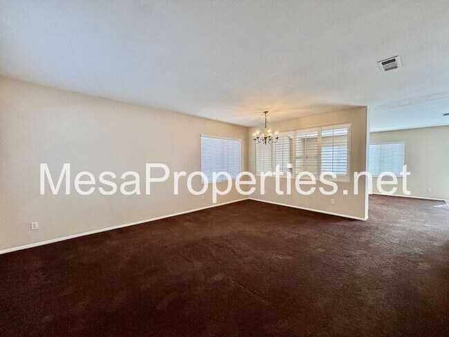 Building Photo - 13535 Silversand St