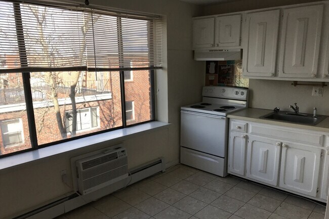 Primary Photo - 755 Wethersfield Ave