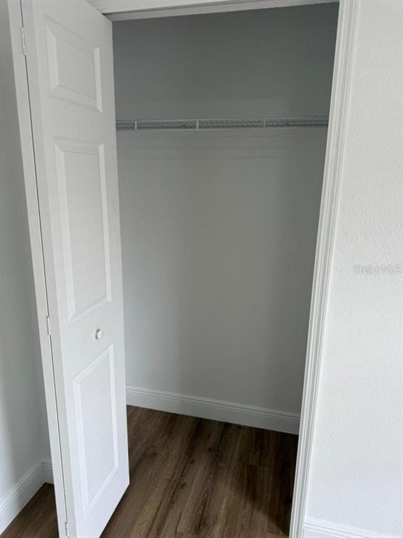 Building Photo - 9743 Hollyhill Dr