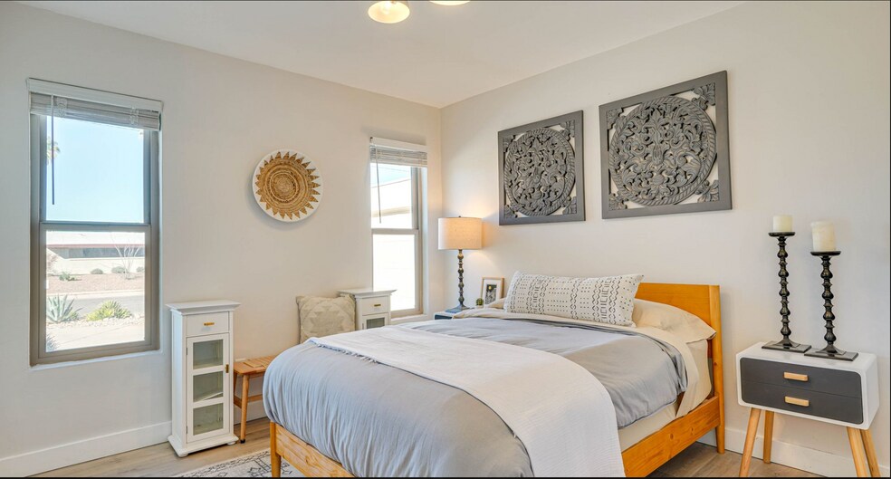 Bedroom 3 - 2217 S Oak Park Dr