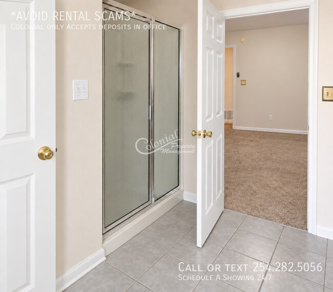 Building Photo - 4209 Flamingo Dr