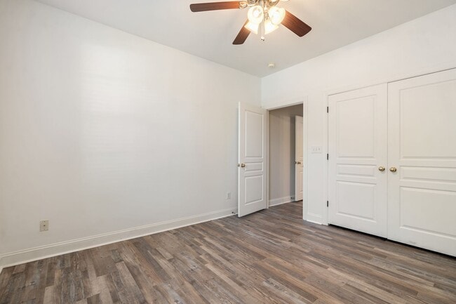 Building Photo - Ground Level 2-bed, 2-bath Condo in Provid...