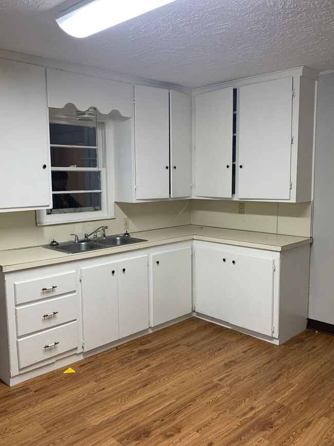 Building Photo - 621 N K St