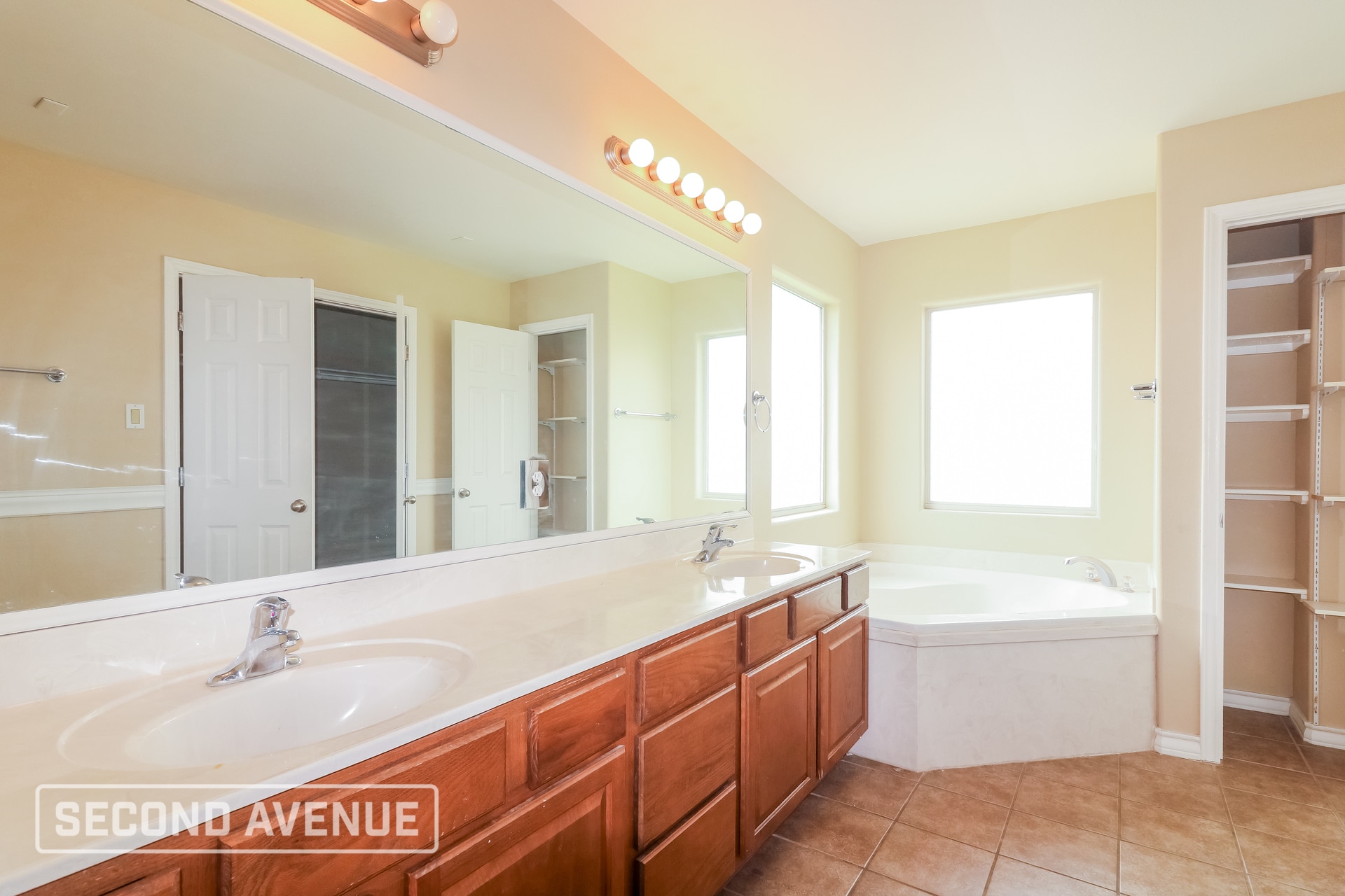 Building Photo - 2425 Mystic Star Dr