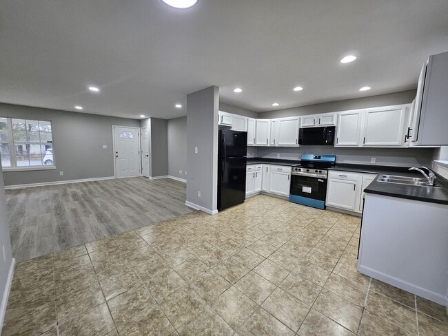 Building Photo - 3534 Hunt St