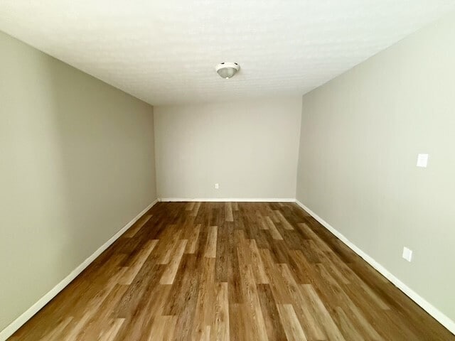 Building Photo - 3845 Delmont Dr