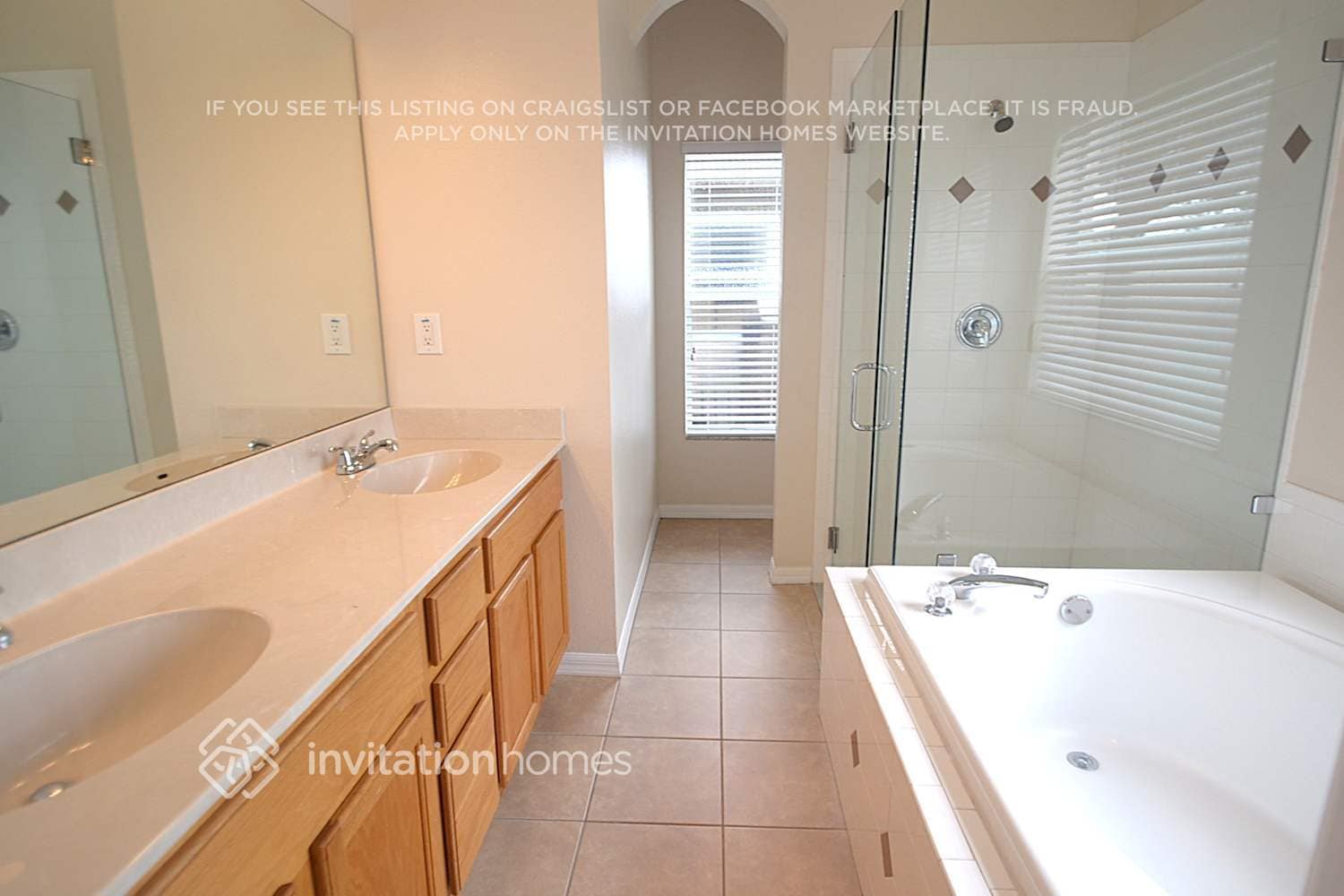 Building Photo - 18803 Maisons Dr