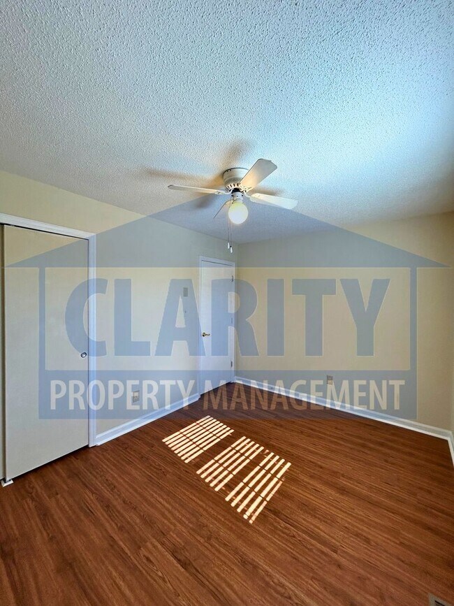 Building Photo - ***1/2 OFF 1ST MONTH'S RENT!!!***