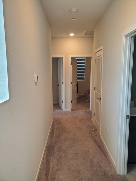 Building Photo - 862 Shearwater Rd