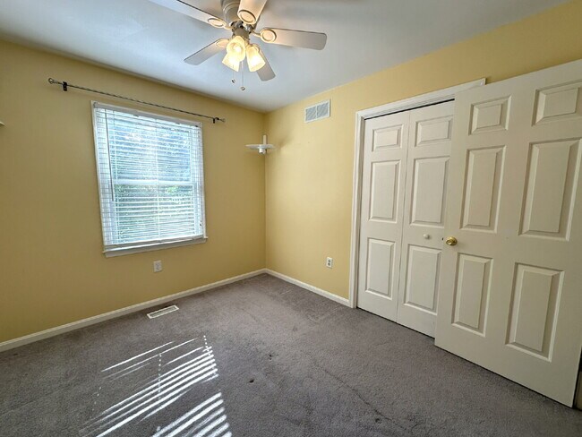 Building Photo - 3-Bedroom Split Level in Peaceful Wooded Setting