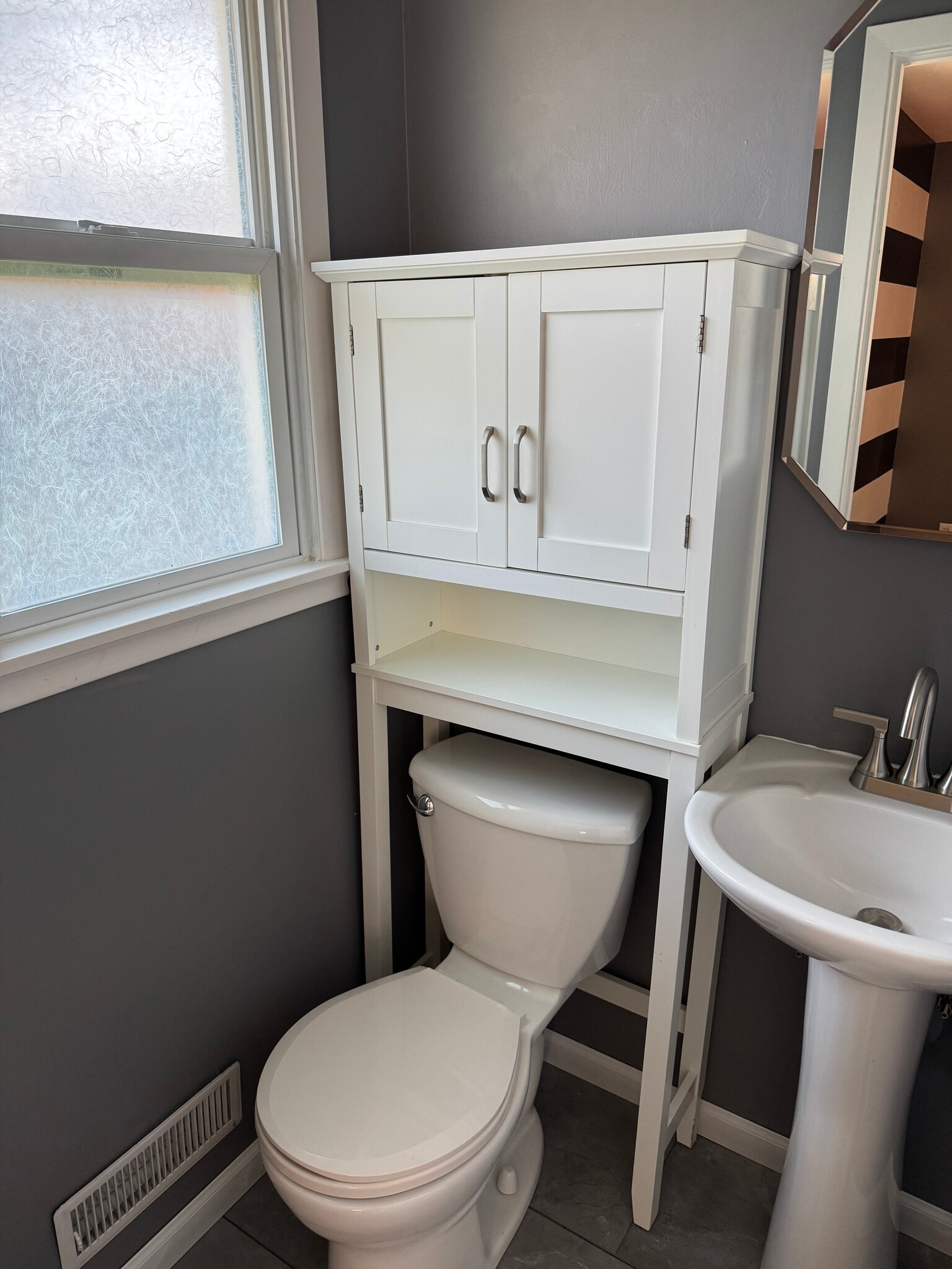 Building Photo - 11021 Spring St