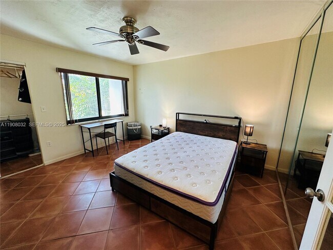 Building Photo - 619 Euclid Ave