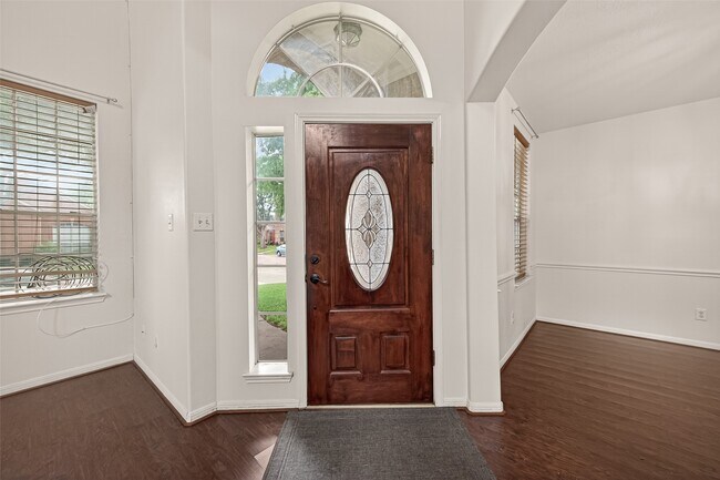 Building Photo - 15903 Timber Chase Dr