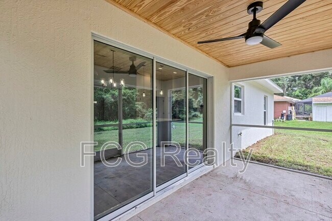 Building Photo - 6551 Hemlock Rd