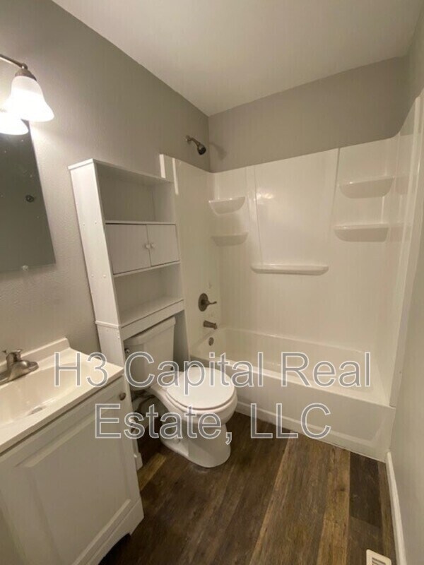 Building Photo - 3218 Kilarney Dr