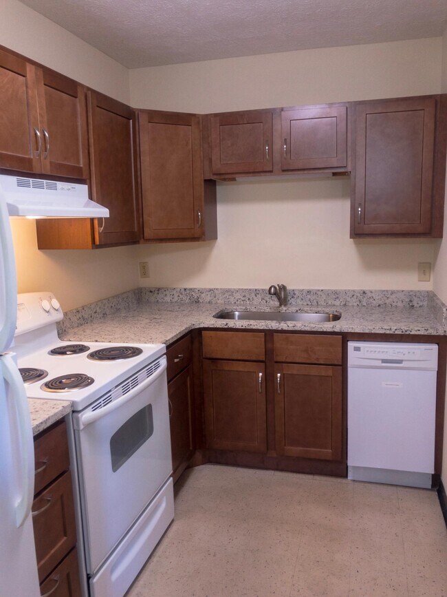 Building Photo - Lexington Apartments (Beside MU)