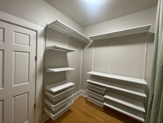 Building Photo - 2035-2037 N Buffum St