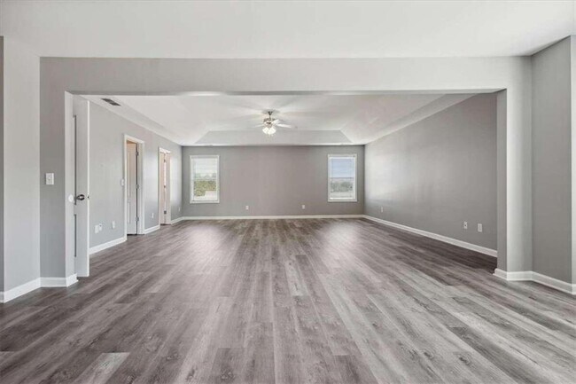 Building Photo - 96 Lenore Ct