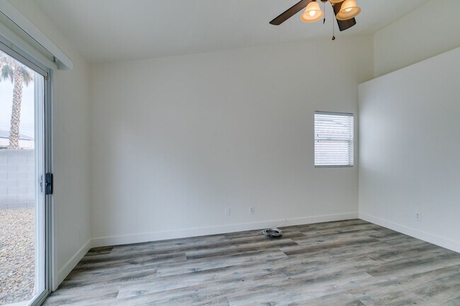 Building Photo - Single story home - NO HOA