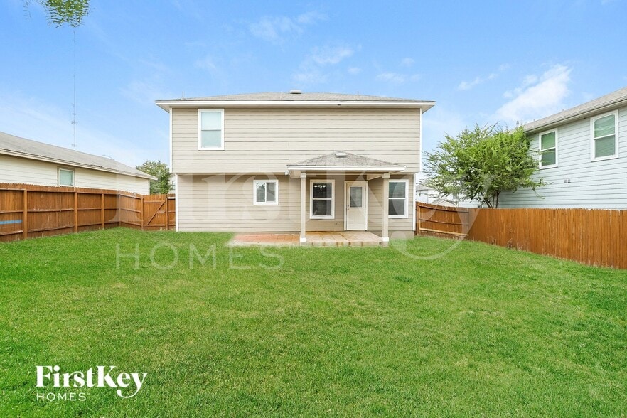 Building Photo - 1442 Frio Run