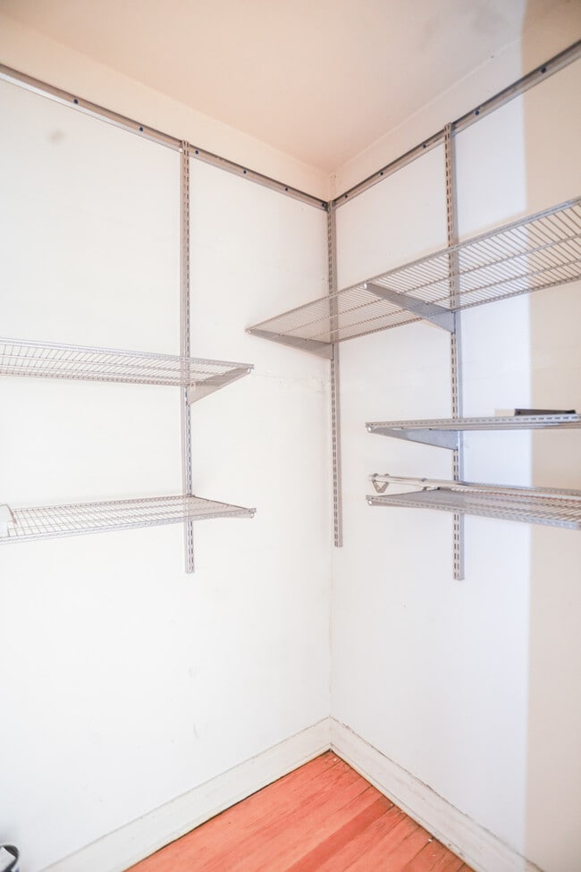 Building Photo - 2948 N Seeley Ave