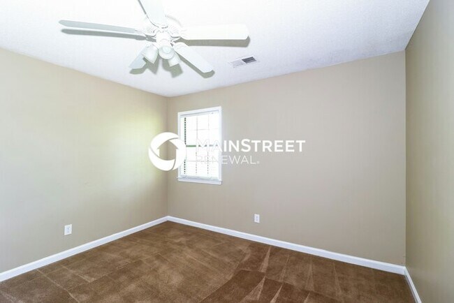 Building Photo - 4 Bedroom Pet-Friendly Home in Cordova, TN with Main Street Renewal